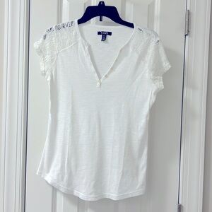 CHAPS NEW White Laceyshort sleeve Tee. Size S